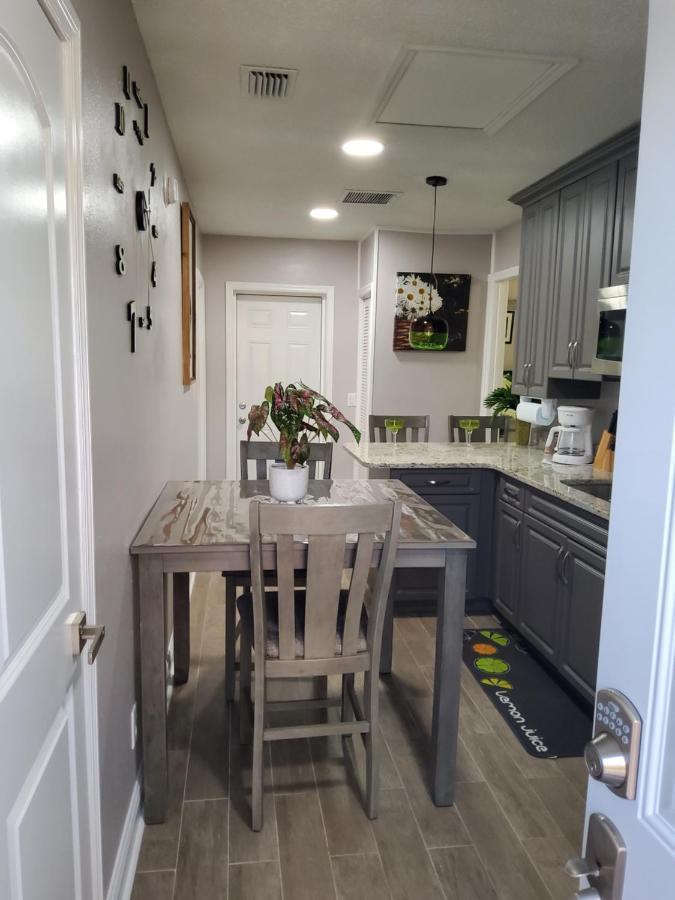 Beautiful Apartment Close To Everything Tampa Buitenkant foto
